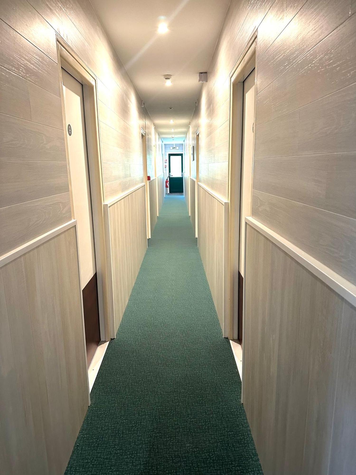 Hotel Roc Land Les Portes du Coglais Luaran gambar