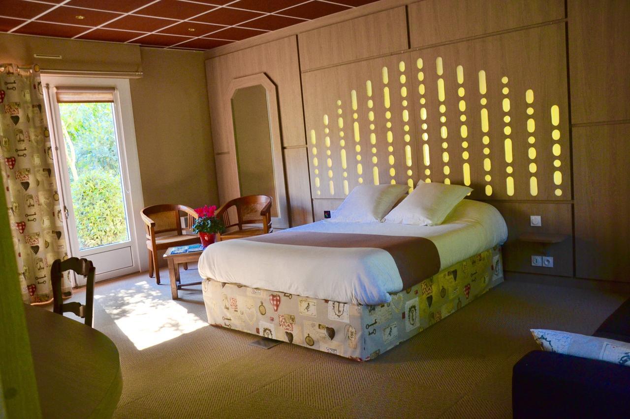 Hotel Roc Land Les Portes du Coglais Luaran gambar