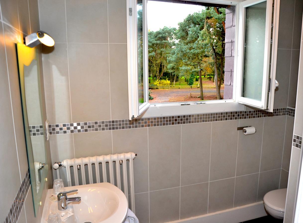 Hotel Roc Land Les Portes du Coglais Luaran gambar